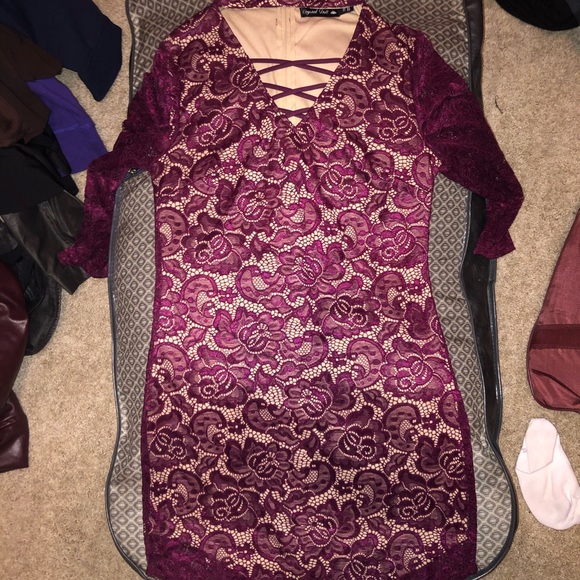 Like new Maroon lace dress 👗 - Picture 3 of 4
